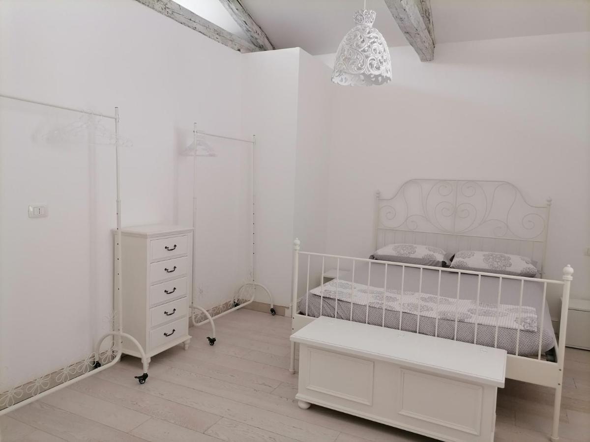Appartamento Shabby Chic Барлетта Экстерьер фото